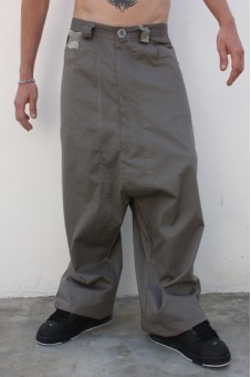 Baïsap -  Haremshose Herren grau - Tarnung -  Haremshosen für Männer - leichte graue Baumwolle - mit gedruckte Tarnung auf 2 Passanten und 2 der 6 Taschen 