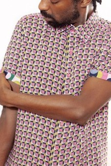 Baïsap - Geometric print shirt for men - Mens pink outfits, short sleeve