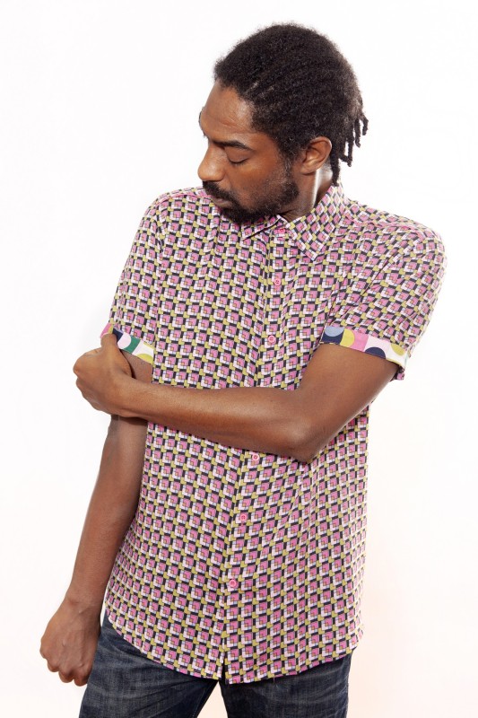 Baïsap - Geometric print shirt for men - Mens pink outfits, short sleeve 