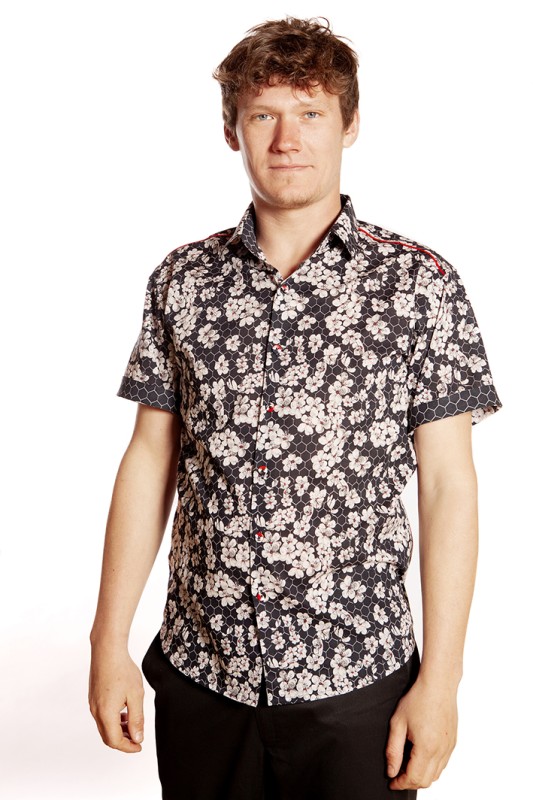 Baïsap - Schwarzes Hemd mit Blumen kurzarm - Alveole - Schwarz weiß Hemd mit japanischem Blumendruck 